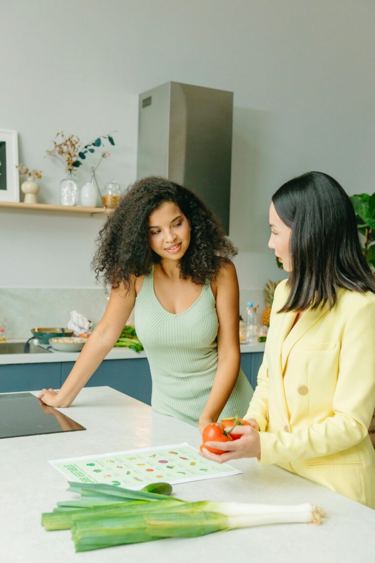 Two women talking about nutrition